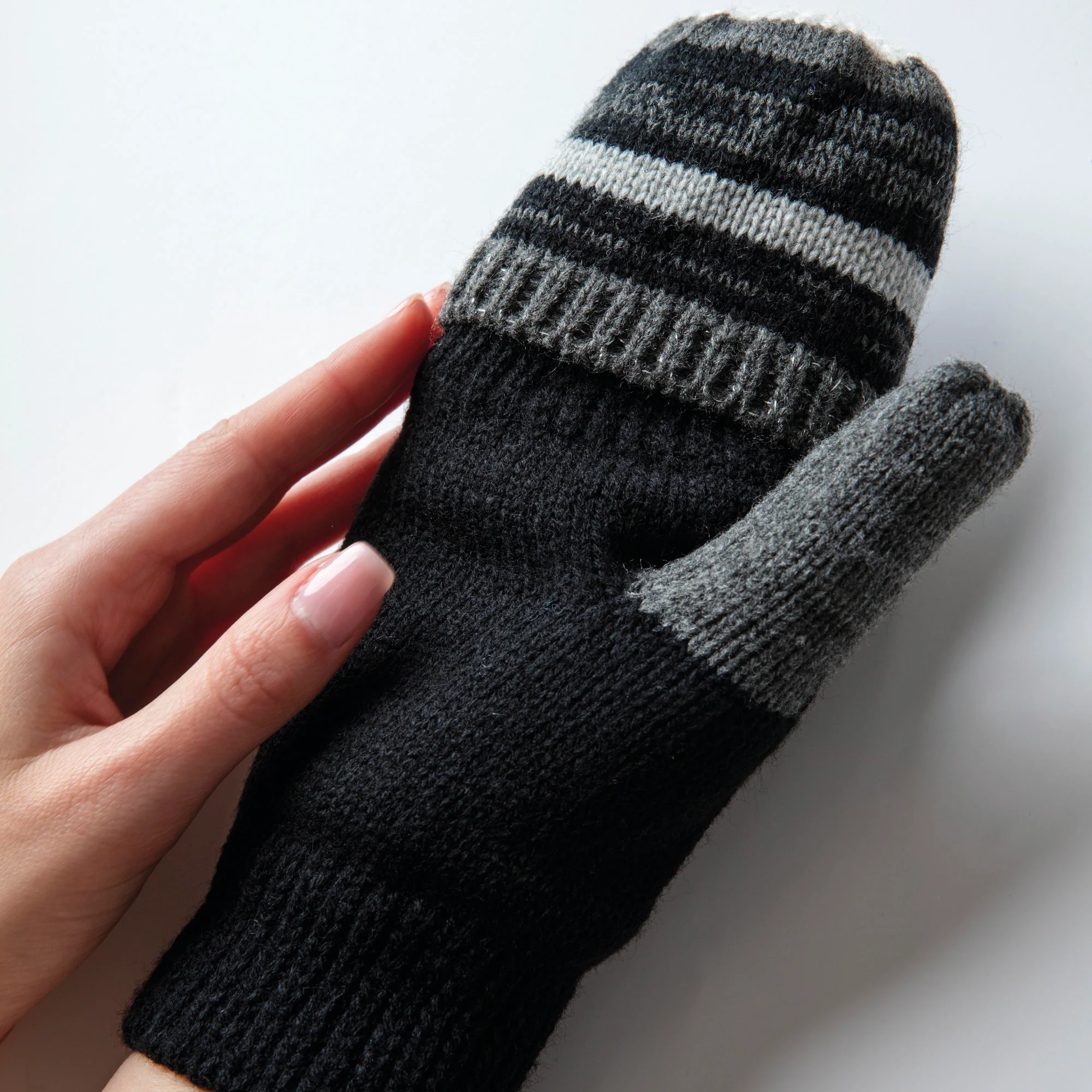 Ladies Bronte Converter Mittens - Black & Grey - Image 6
