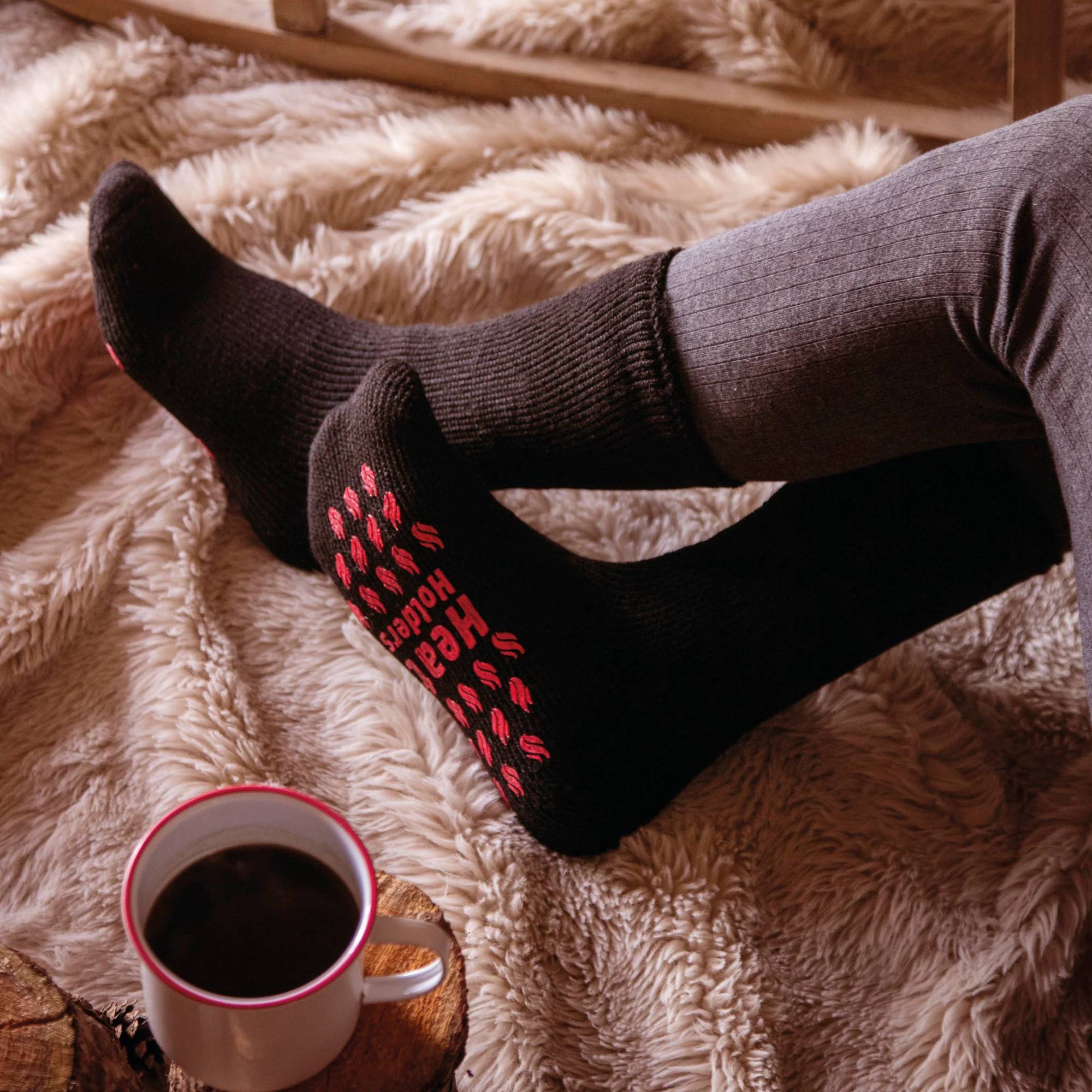 Mens Original Bigfoot Slipper Socks - Black & Red - Image 5